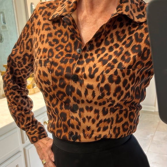Leopard print button front turn back collar long sleeve Un Deux Trois blouse Sz6 - Picture 3 of 16